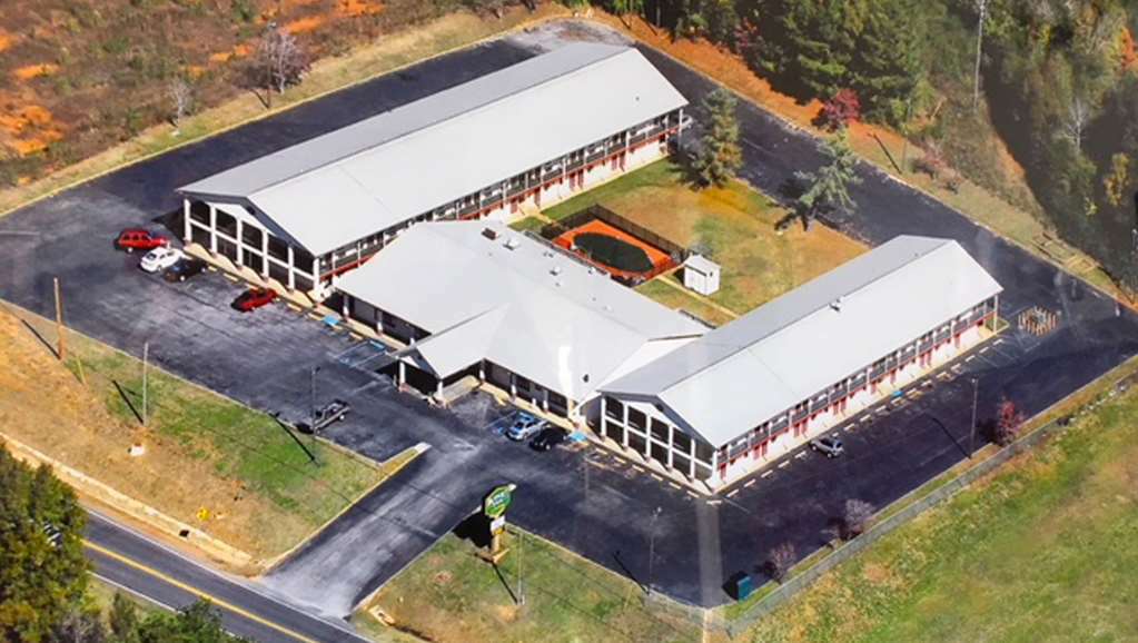 Budget Inn & Suites - Talladega Bagian luar foto
