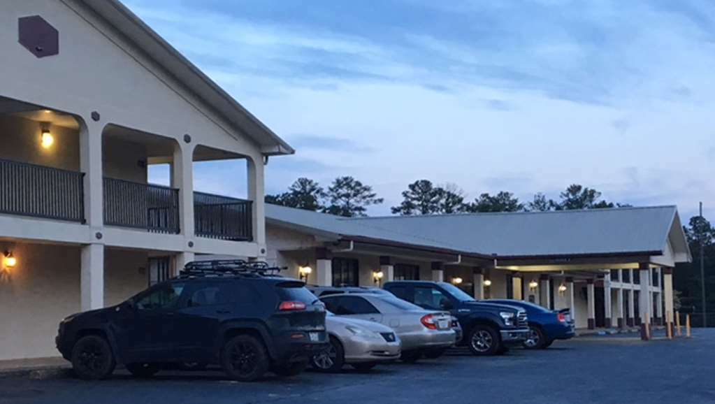 Budget Inn & Suites - Talladega Bagian luar foto
