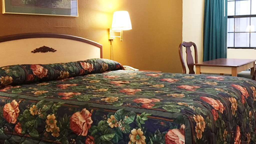 Budget Inn & Suites - Talladega Ruang foto