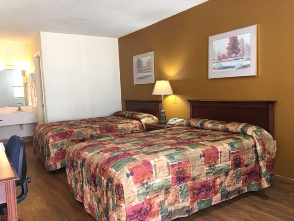 Budget Inn & Suites - Talladega Bagian luar foto