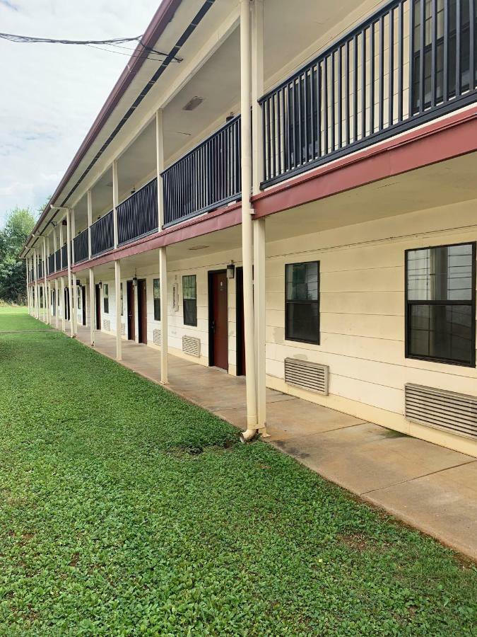 Budget Inn & Suites - Talladega Bagian luar foto